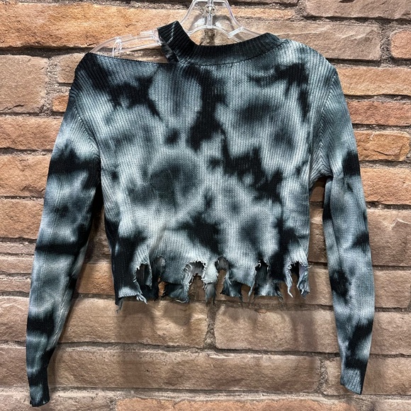 Tie Dye Cutout Shoulder Sweater Juniors M/L - Picture 2 of 3